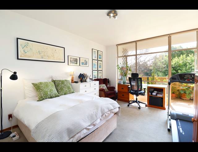 1 BEDROOM APARTMENT FOR SALE IN HOUGHTON ESTATE